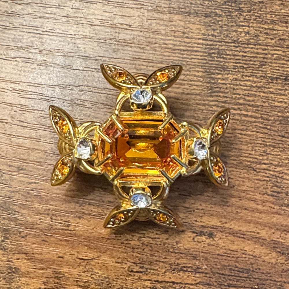 Vintage Joan Rivers crystal brooch